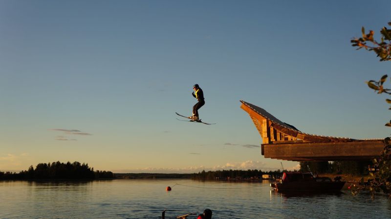 Inbjudan till hoppläger i Umeå 17–18 augusti.